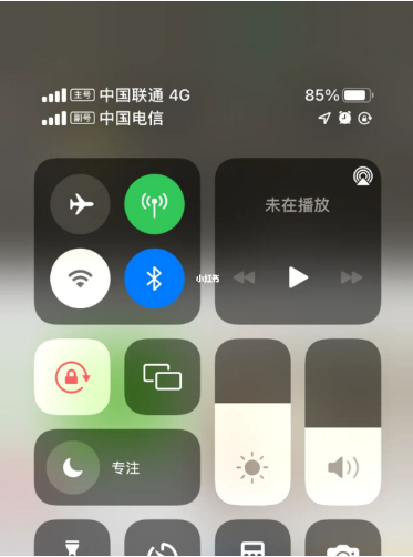 鄂温克苹果手机维修分享iPhone双卡信号解决办法 