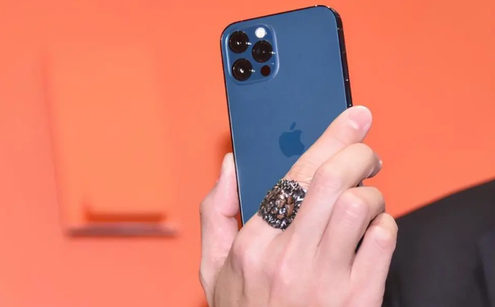鄂温克苹果手机维修分享iPhone12系列重启方法教程 